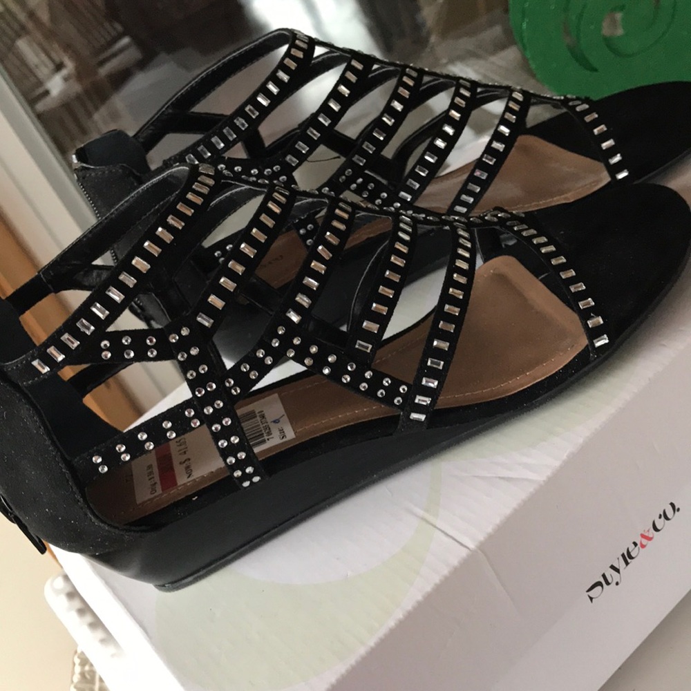 sandals - Picture 4 of 4